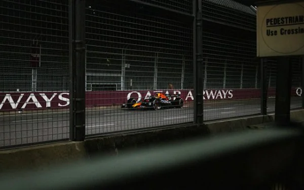 Connecting F1 Drivers: A Data-Driven Approach with Neo4j