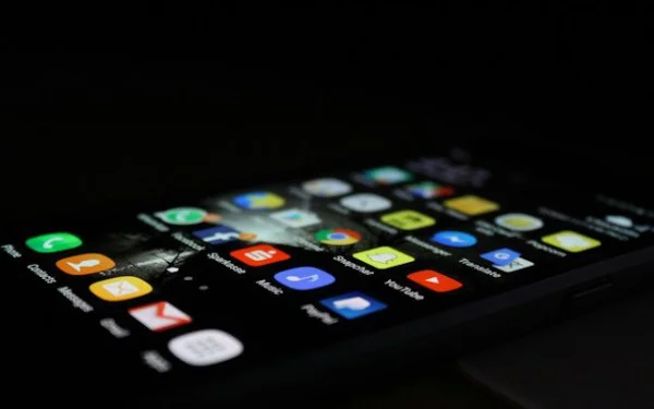 Capturing User Context: The Key to Understanding Mobile App Crashes