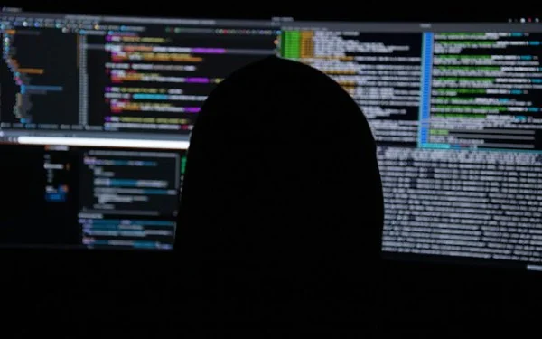 Understanding Security Threats in Context-Aware AI for LLMs